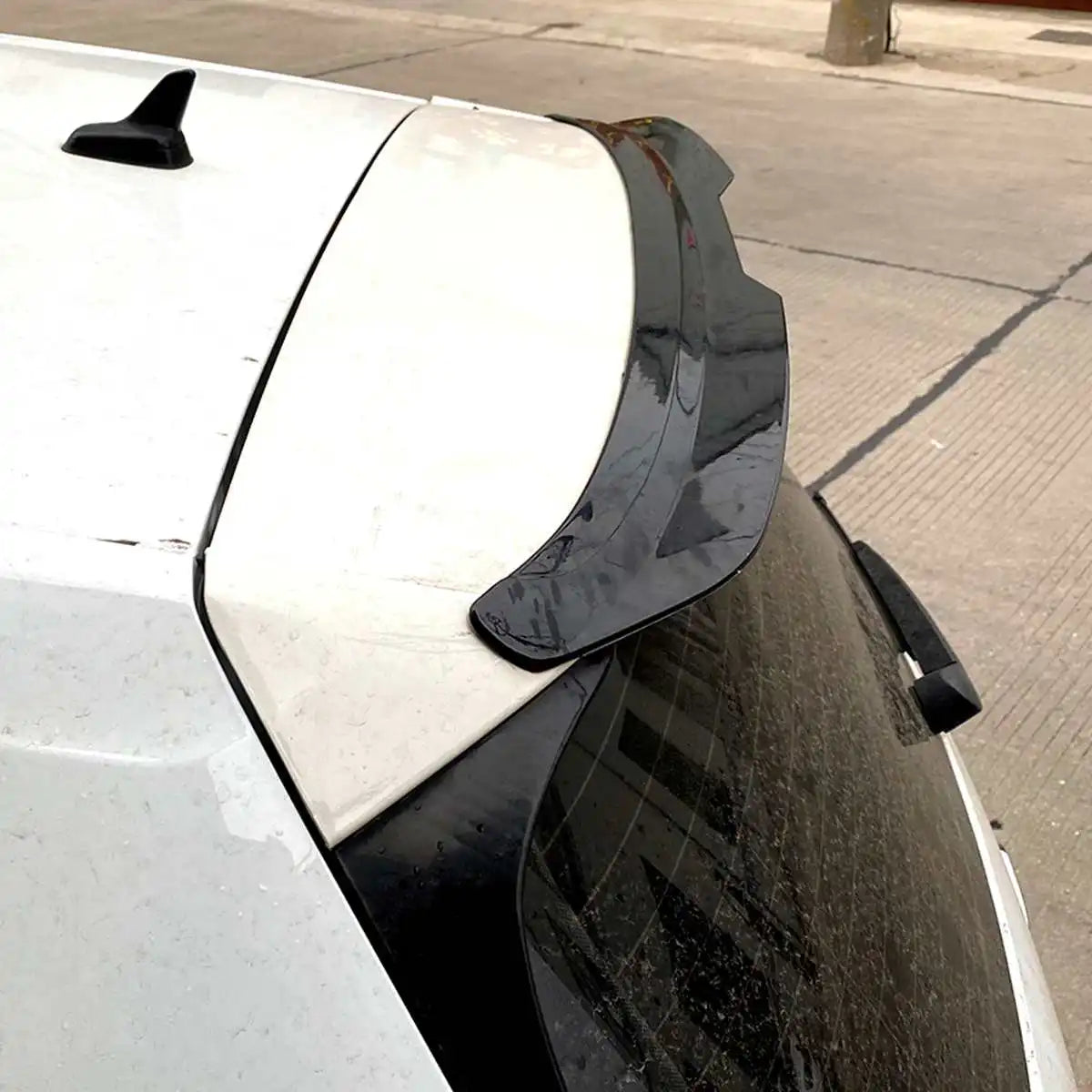 SPOILER CAP 3D VOLKSWAGEN GOLF R / R-LINE / GTI MK7